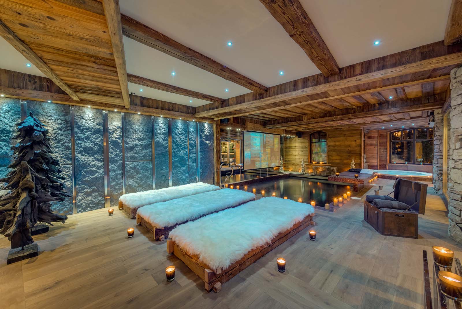 Chalet Lhotse in Val d'Isere by SkiBoutique