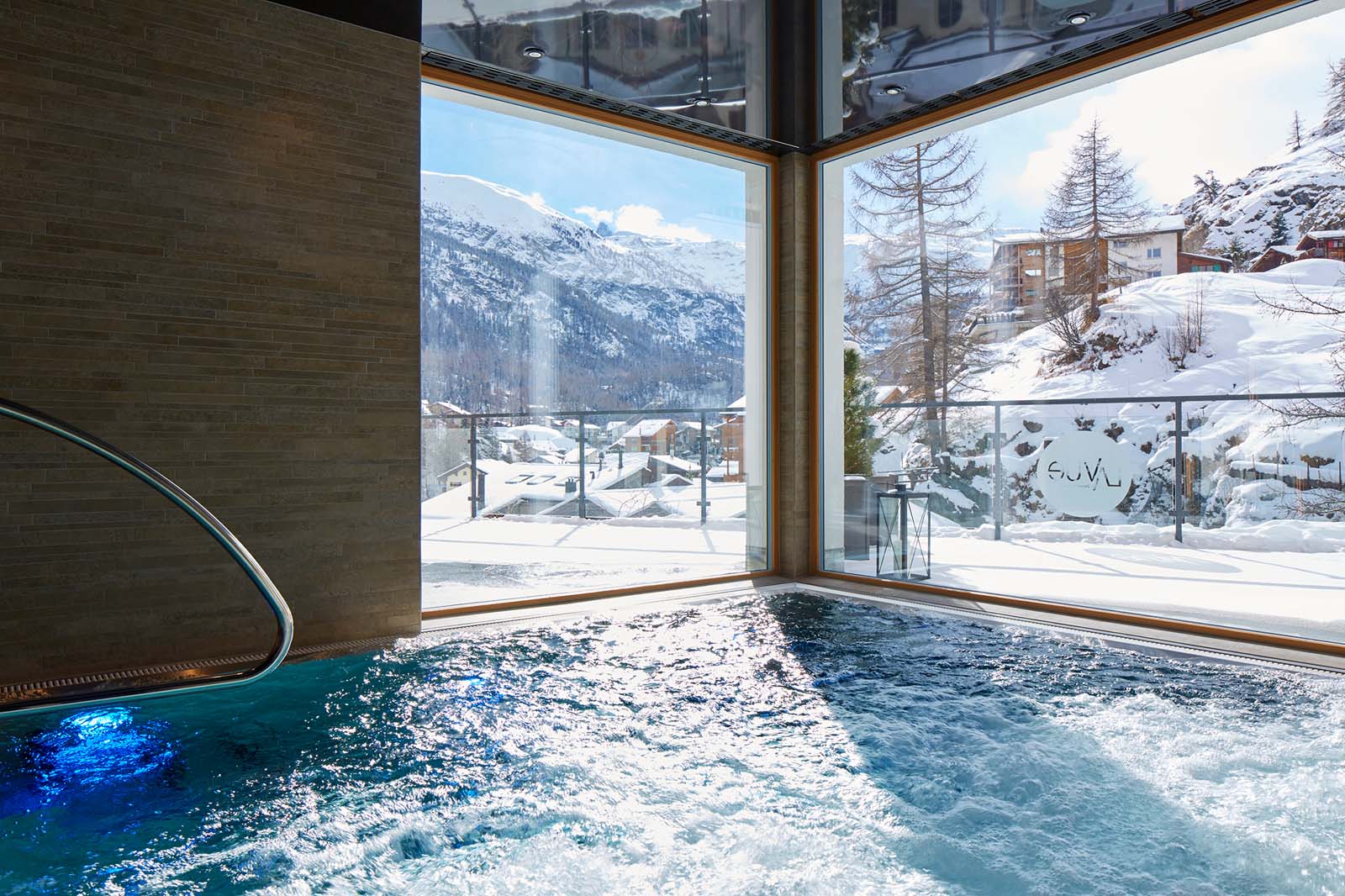 La Vue Village in Zermatt by SkiBoutique