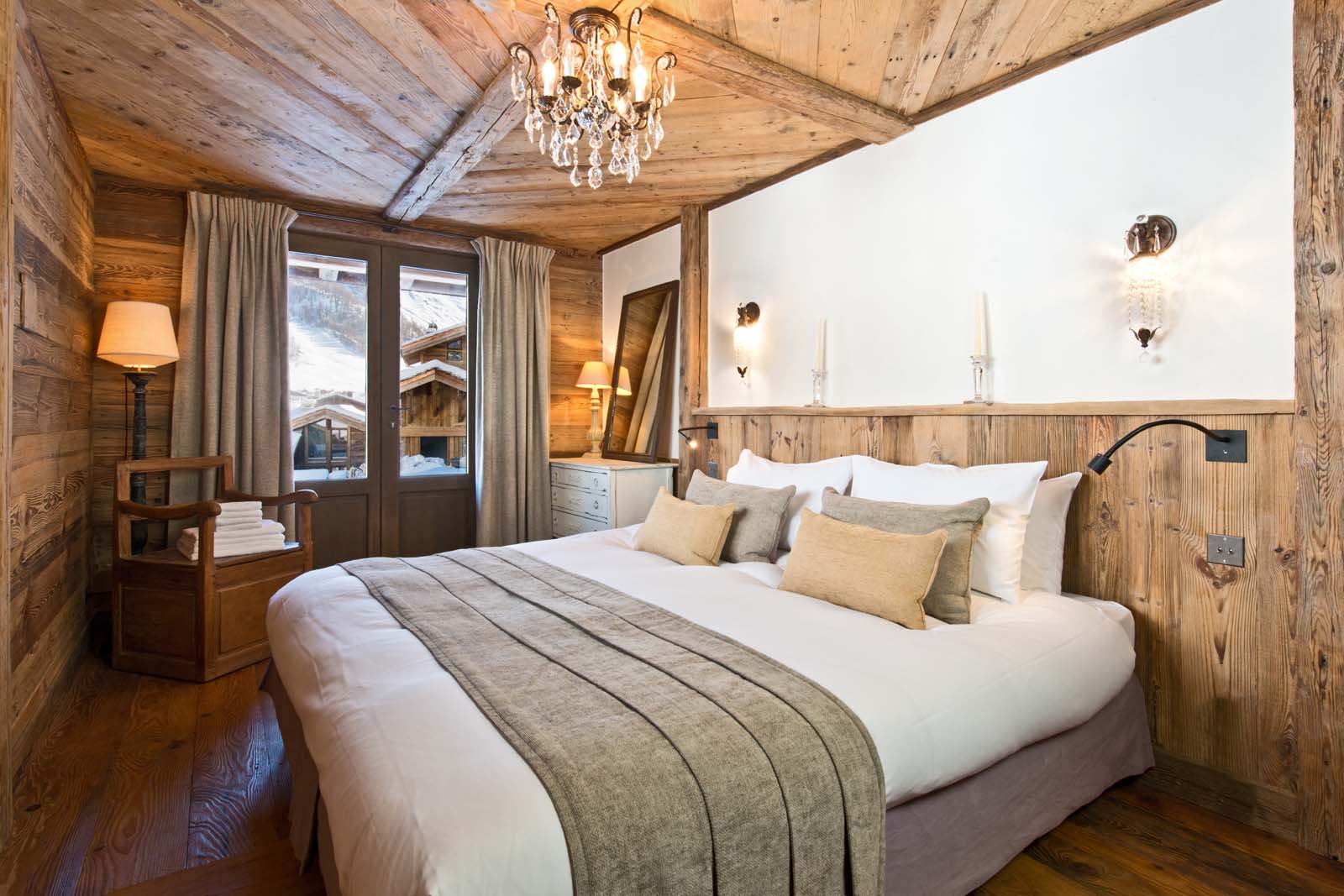 Chalet Amourette Luxury Chalet in Val d'Isere to rent SkiBoutique