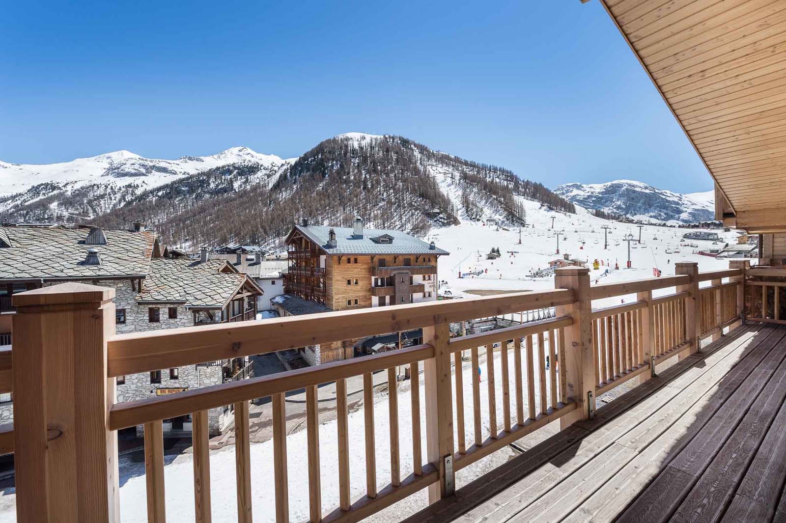 Grand Paradis Luxury Chalet in Val d'Isere to rent SkiBoutique
